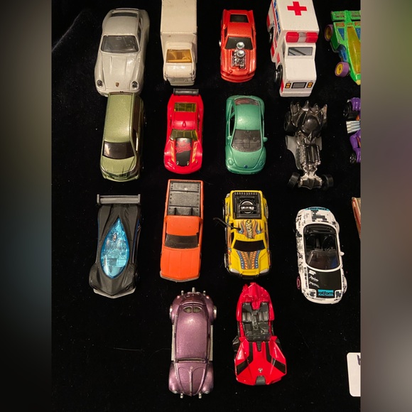 Lot 6 Misc- 26 HOT WHEELS die cast CARS Various ages USED Toy Box Condition READ - Picture 2 of 9